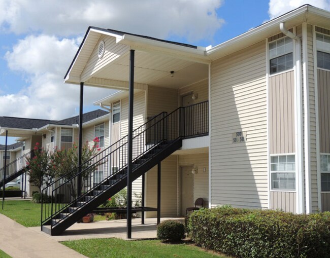 Primary Photo - Fox Creek Apartments Shrevport