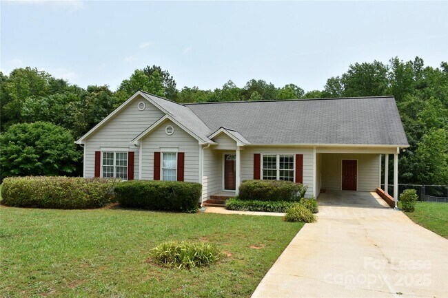Building Photo - 516 Basswood Way