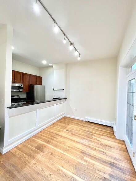 Primary Photo - 59 Fort Ave