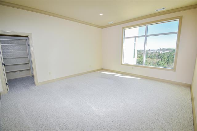 Building Photo - 2801 Wexford Dr