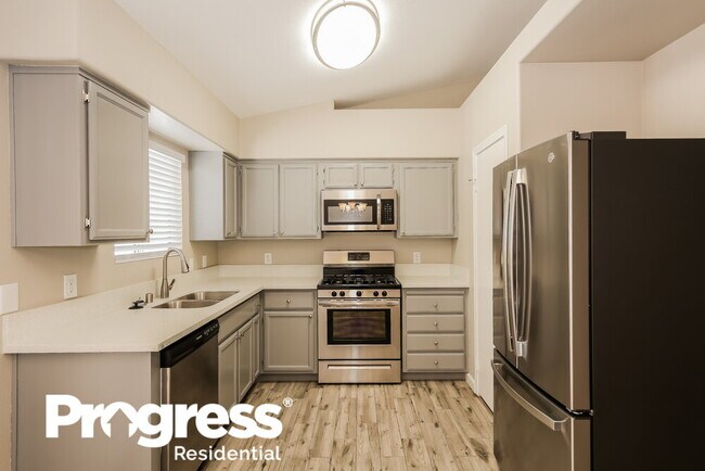 Building Photo - 5001 Chambliss Dr