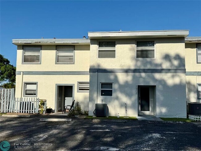 Building Photo - 7902 SW 8th St