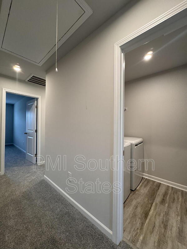 Building Photo - 106 Randwick Ln