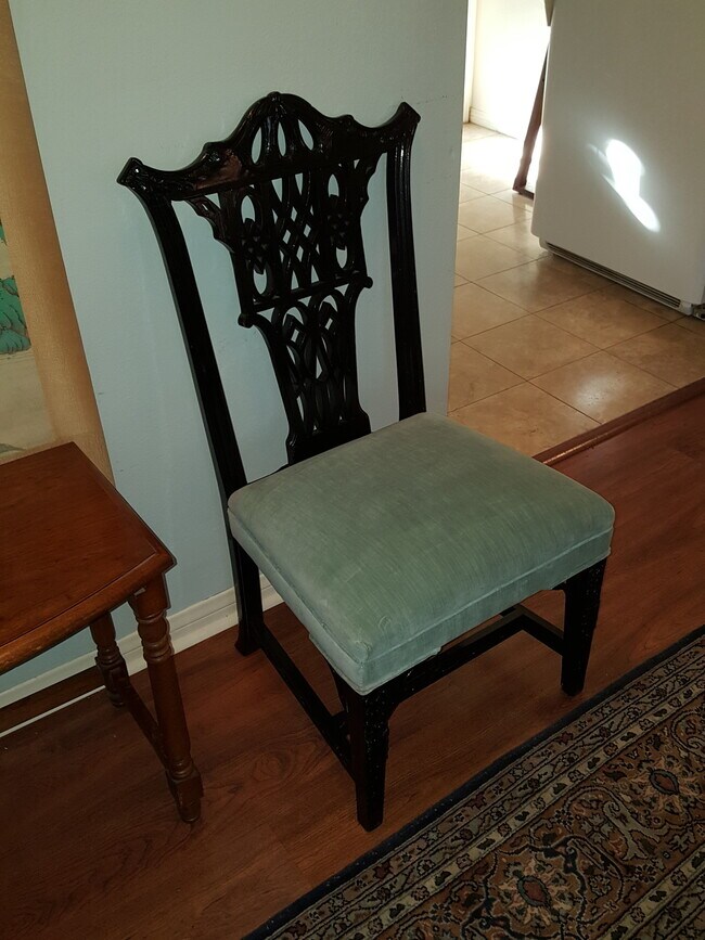 Building Photo - 2817 E Broadway