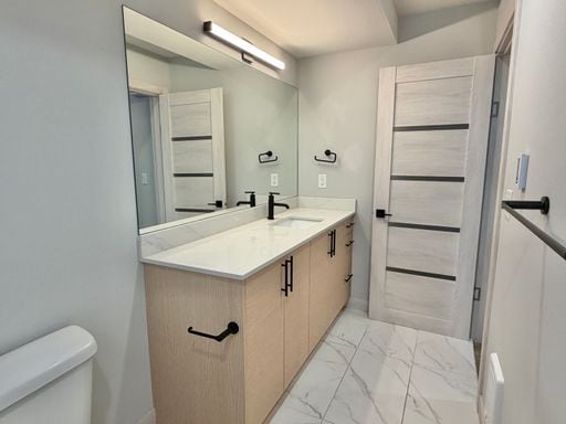 Building Photo - Upscale 3-level Modern Townhome in desired Delridge Neighborhood! Available Now!