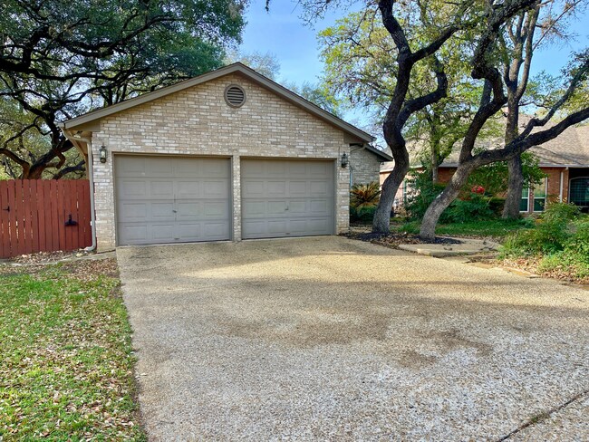 Building Photo - Remodeled 3 Bedroom Home with Large Deck in North Central San Antonio