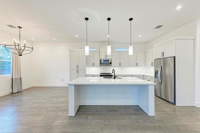 Building Photo - 7008 Boyle Dr