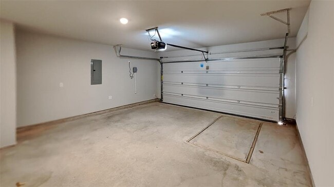 Building Photo - 10200 NW 28th Terrace