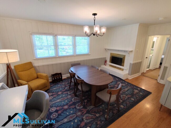 Building Photo - 101 W Roosevelt St