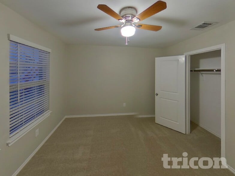 Building Photo - 1809 Princeton Ave