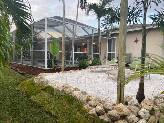 Building Photo - 4123 SW 21st Pl