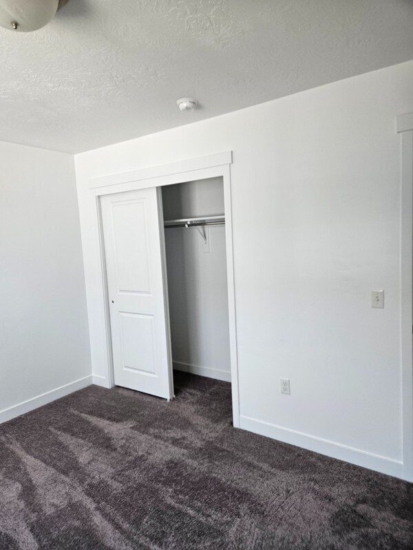 Building Photo - 15291 S Tack Way