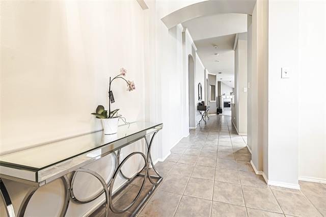 Building Photo - 18667 Gibbons Dr