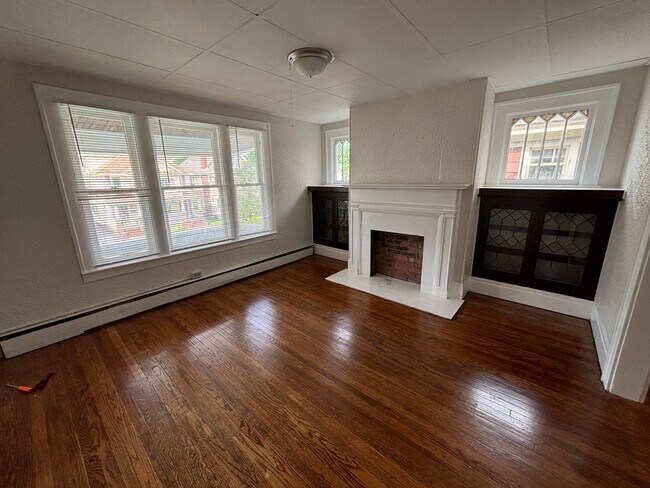 Building Photo - 128-130 Mildred Ave.