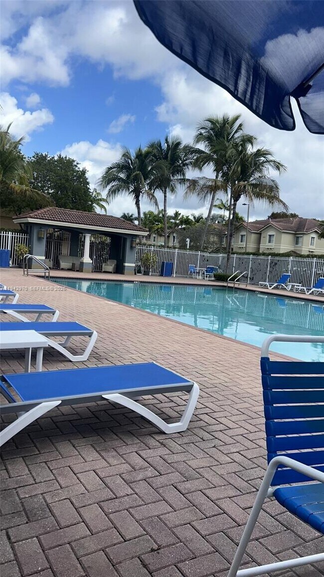 Building Photo - 10740 NW 83rd St