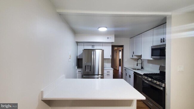 Building Photo - 5039 Green Mountain Cir