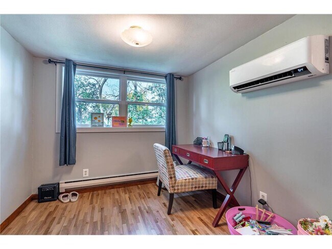 Building Photo - 1409 Hoot Lake Dr