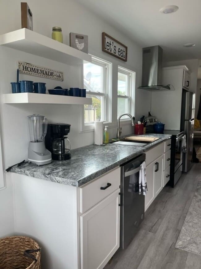 Building Photo - Cool 2 Bed House In Central COMO!