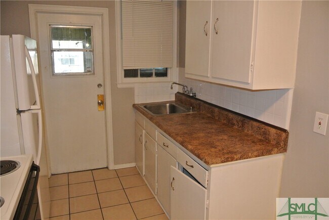 Building Photo - 103 Hibiscus Ave