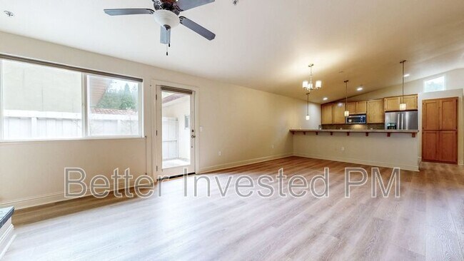 Building Photo - 14636 Jomark Ln
