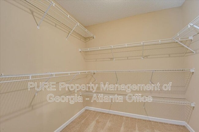 Building Photo - 4541 Country Glen Cir
