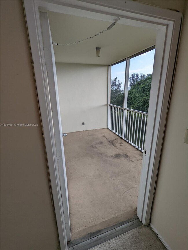 Building Photo - 2600 S Course Dr