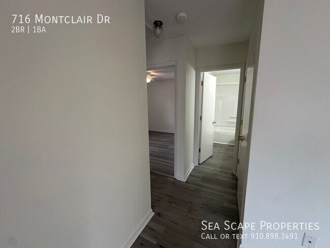 Building Photo - 716 Montclair Dr