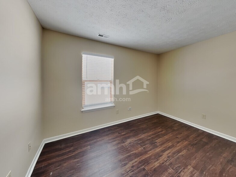 Building Photo - 6813 Marksman Ct