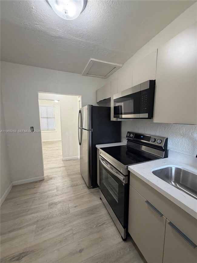 Building Photo - 140 NW 13th St