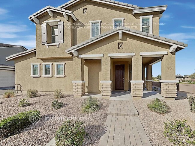 Building Photo - 214 N Sandal