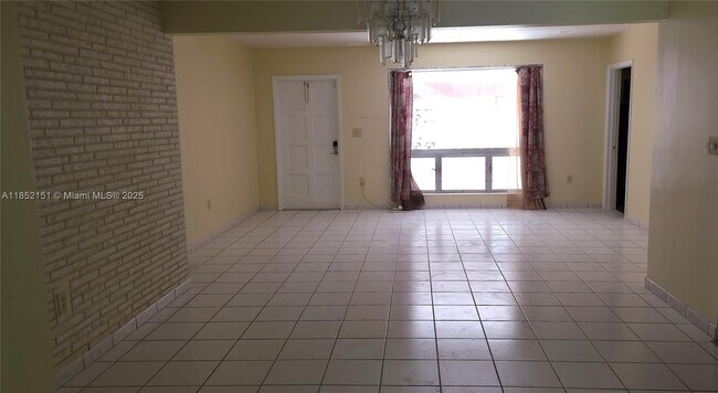 Building Photo - 7813 Shalimar St