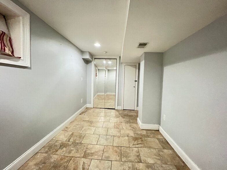 Building Photo - 41 Randolph Ave