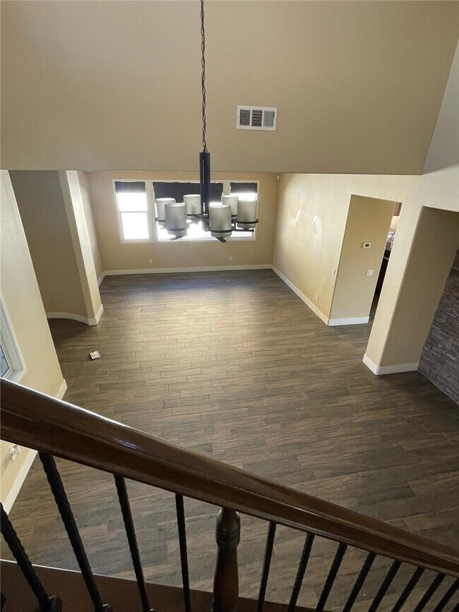 Building Photo - 32689 Cottonwood Rd