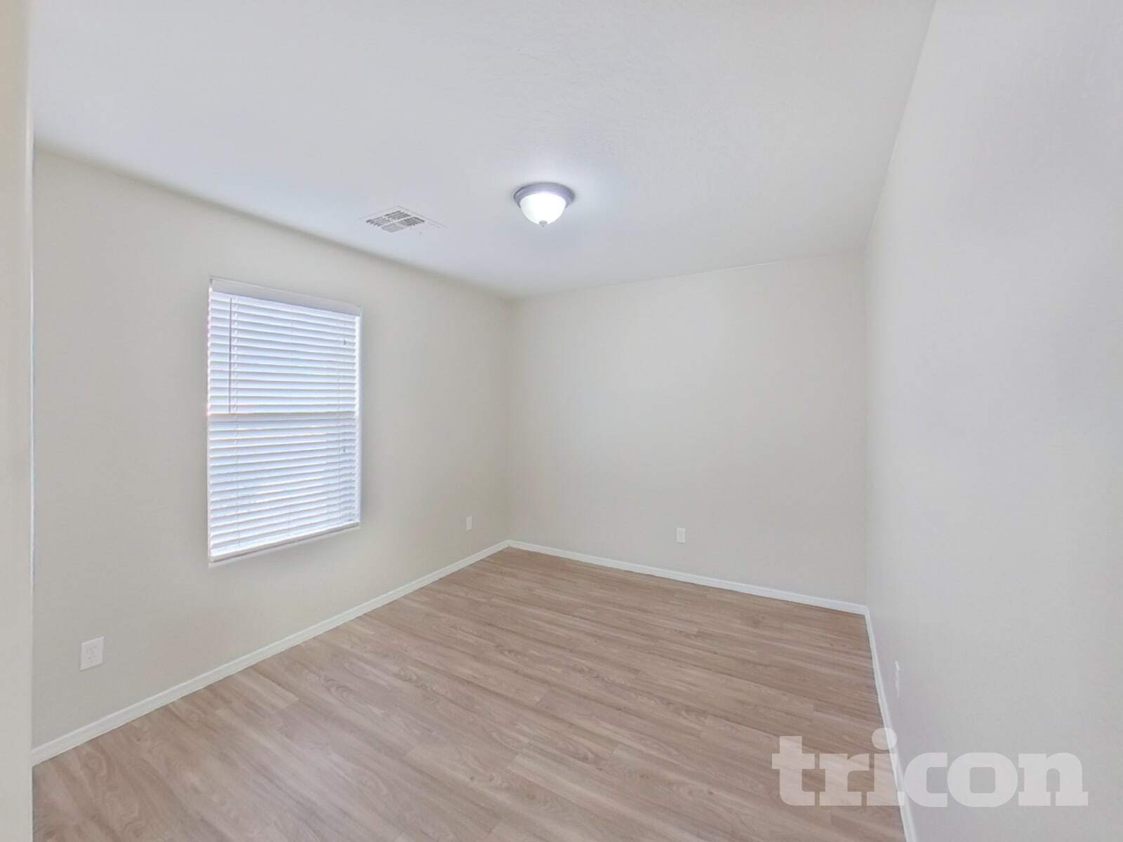 Building Photo - 39989 W Catherine Dr