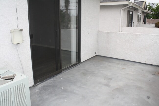 Building Photo - 20703 Roseton Ave
