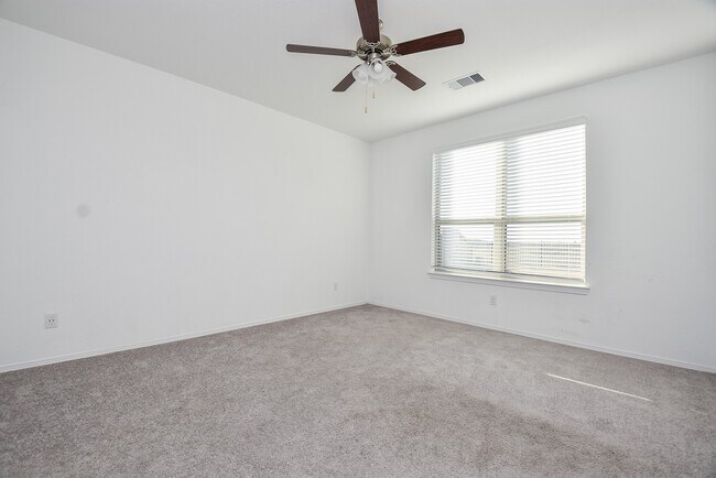Building Photo - 5715 Aurora Grns Ln