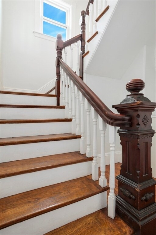 Building Photo - 54 Las Casas St