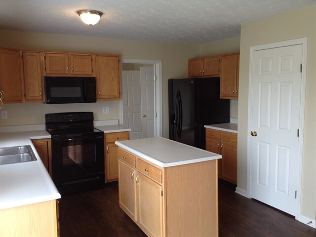 Building Photo - 7432 Big Horn Ct