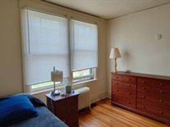 Building Photo - 538 Myrtle Ave