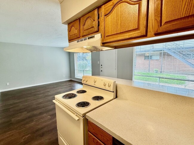Building Photo - 936 Heights Blvd