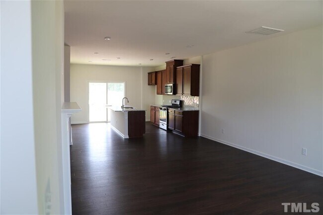 Building Photo - 315 King Closer Dr