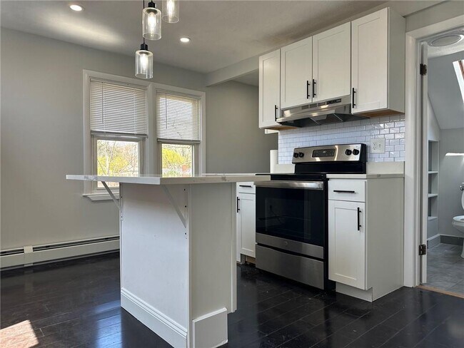 Building Photo - 143 Blackamore Ave