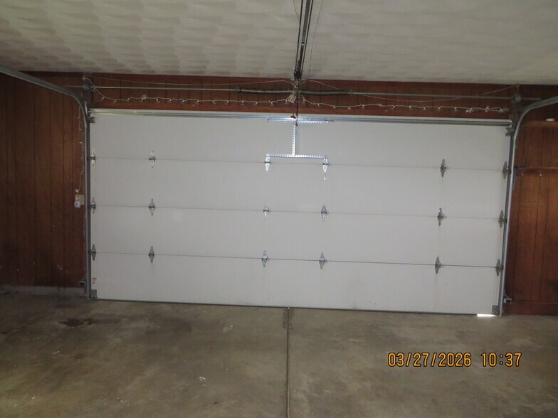 Building Photo - 1348 W 550 S