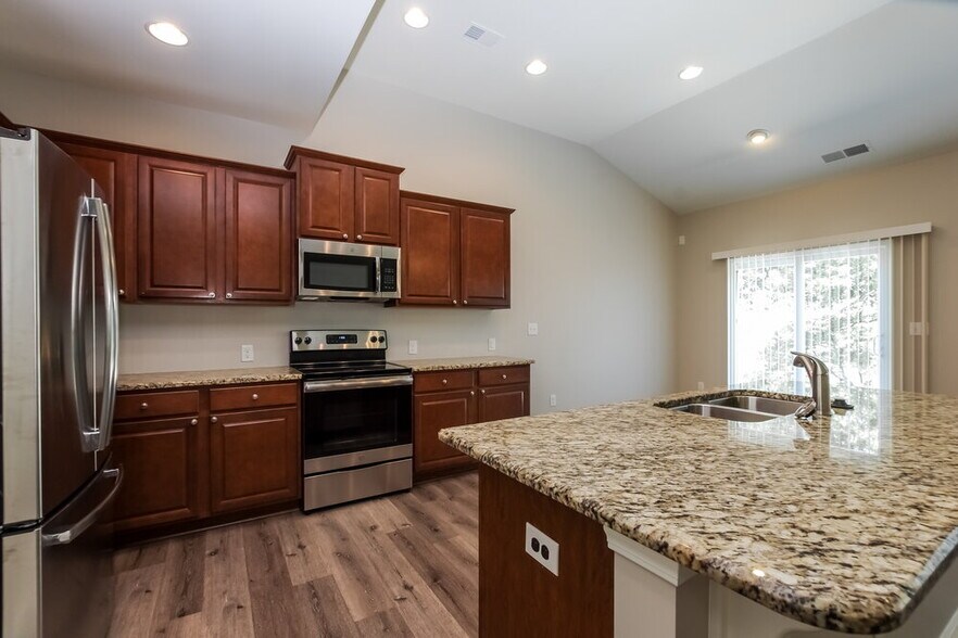 Building Photo - 11125 Pond Valley Ct