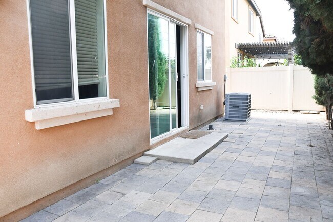 Building Photo - 3225 Donovan Ranch Rd