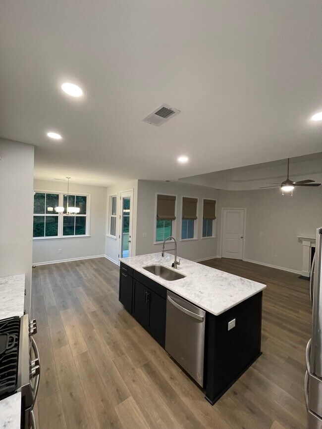Building Photo - 840 Orchard Valley Ln