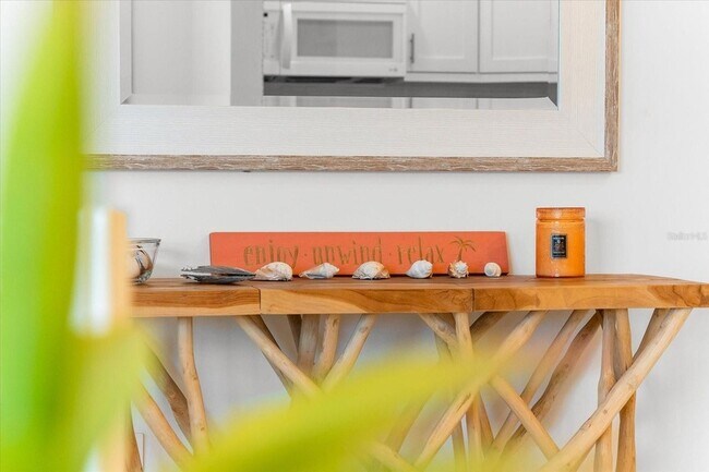 Building Photo - 6708 Sarasea Cir