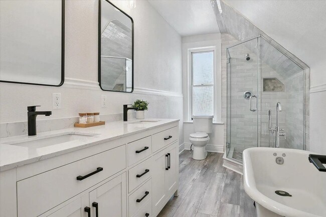 Building Photo - 3BD, 2BA House for Lease in Highlands Square