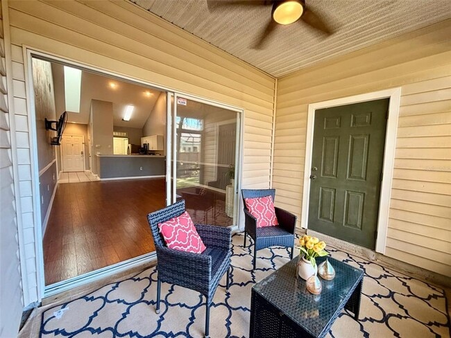 Building Photo - 13200 W Newberry Rd