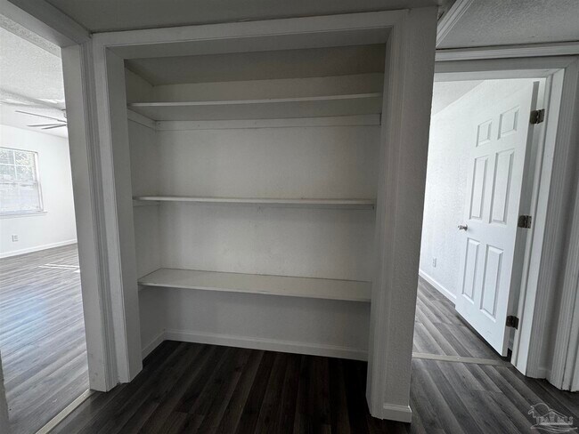 Building Photo - 5367 Locklin Ave